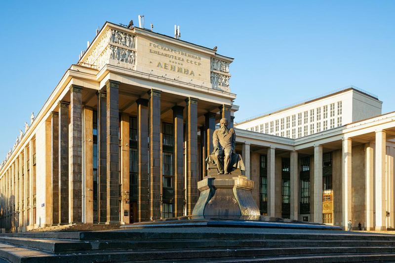 Архитектура 30-х годов: от библиотеки Ленина до театра Советской армии