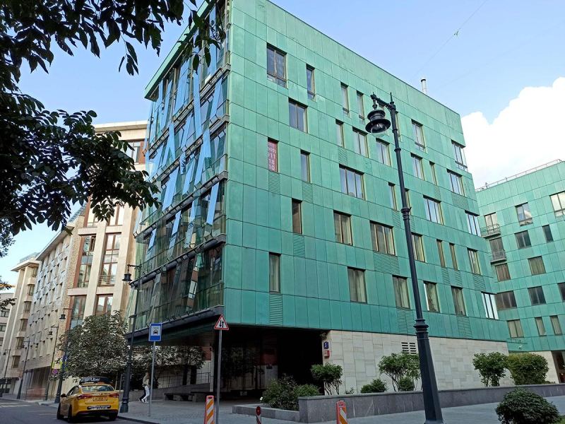 Архитектура 90-х: капром, постмодернизм, лужковская и другие стили