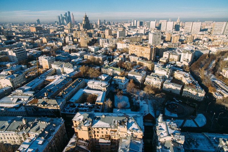 Архитектура 90-х: капром, постмодернизм, лужковская и другие стили