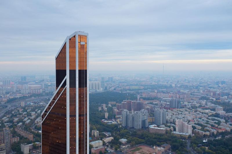 Архитектура 90-х: капром, постмодернизм, лужковская и другие стили