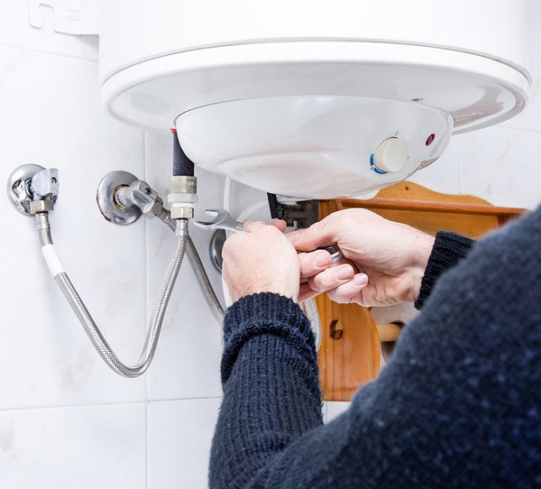 Как почистить бойлер от накипи: способы и составы