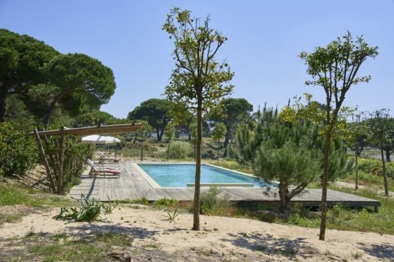 Кристиан Лубутен представил две новые виллы в своем отеле в Португалии