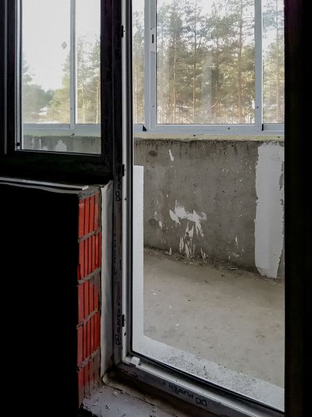 «Одно из моих любимых мест в квартире»: 3 варианта обустройства балкона