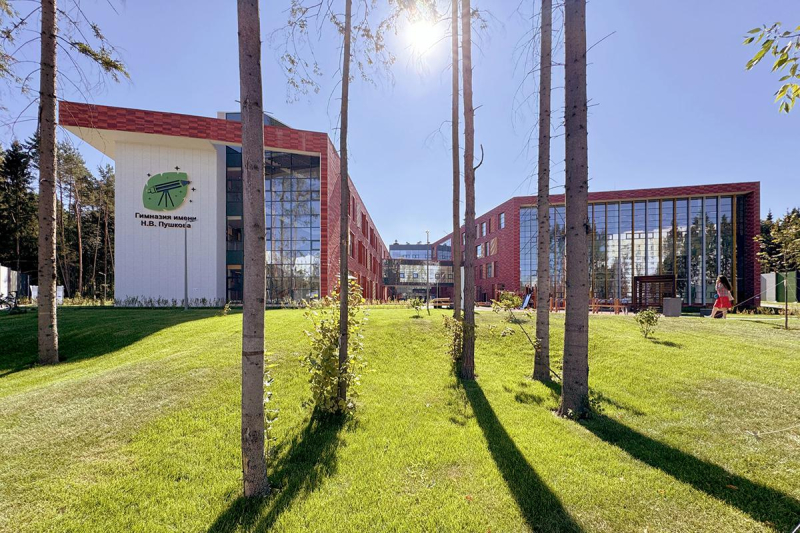 Свыше 2 тыс. учащихся в каждой: шесть самых больших школ в Москве