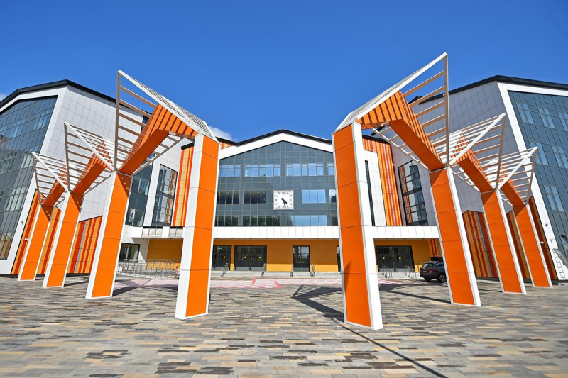 Свыше 2 тыс. учащихся в каждой: шесть самых больших школ в Москве