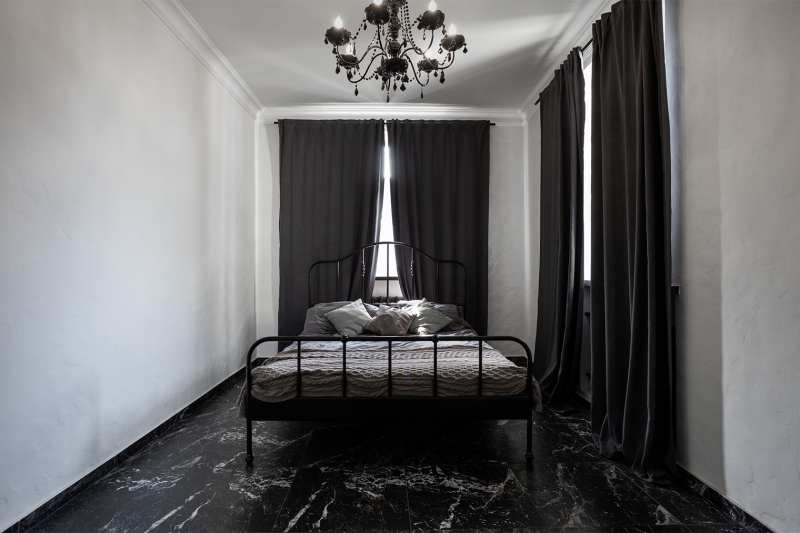 «Вдохновлялась горами, пещерами и бетоном»: как я сделала ремонт в сталинке 56 м²