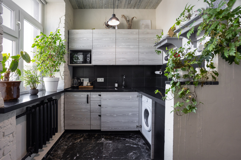 «Вдохновлялась горами, пещерами и бетоном»: как я сделала ремонт в сталинке 56 м²