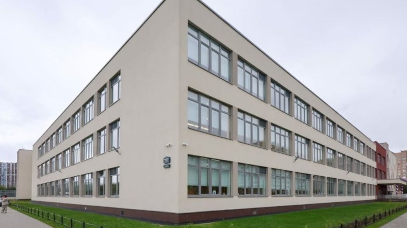 beglov-otkryl-novyj-korpus-odnogo-iz-krupnejshih-obrazovatelnyh-kompleksov-peterburga-35c30ab.jpg