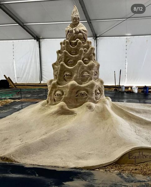 Работа белорусского скульптора Вадима Баранца Эквилибриум на международном турнире в США