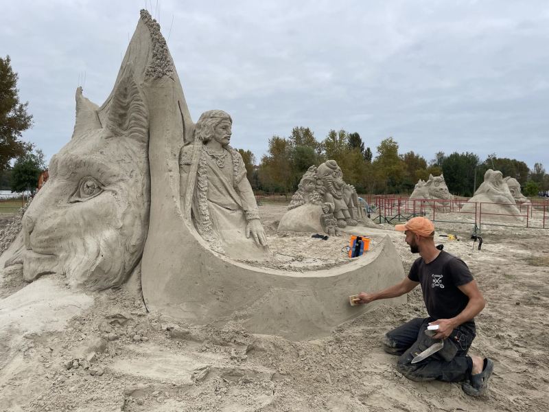 Фестиваль песочных скульптур в Гомеле