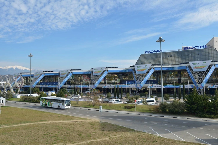 bez-ocheredej-i-nervov-passazhiry-v-sochi-smogut-sami-oformit-bagazh-za-paru-minut-02e7ca1.webp