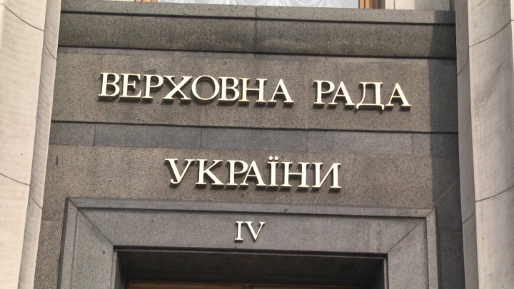 deputat-rady-bezuglaja-obvinila-glavkoma-vsu-syrskogo-vo-lzhi-ob-uspehah-voennyh-ukrainy-v-donbasse-f400245.webp