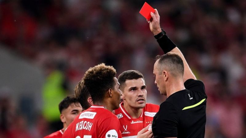 dva-penalti-otmena-udalenija-umjarova-i-izgnanie-moreno-match-spartak-sochi-snova-zavershilsja-skandalom-67b015e.jpg
