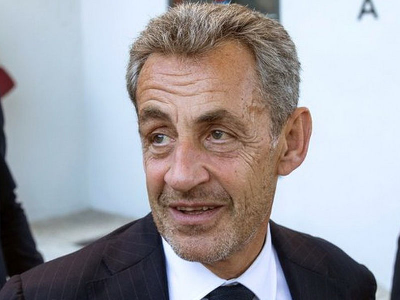 eks-prezidenta-francii-sarkozi-prigovorili-k-5-godam-tjurmy-caf5149.jpg