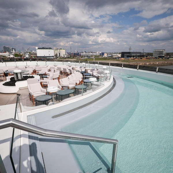 Элитный круиз на Северный полюс сорвался из-за ареста российского криптовалютчика в США. Теперь все судятся