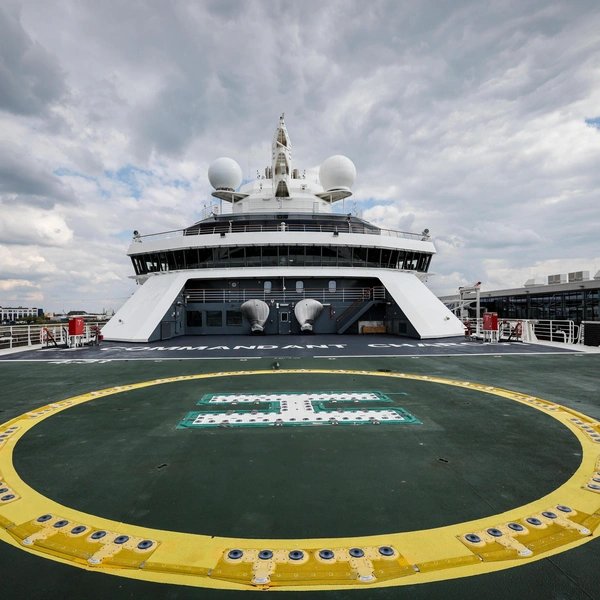 Элитный круиз на Северный полюс сорвался из-за ареста российского криптовалютчика в США. Теперь все судятся