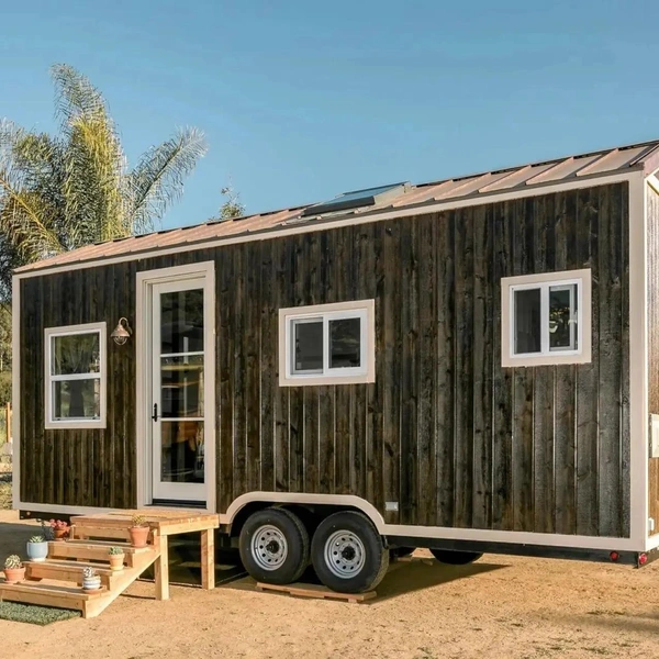 Хоть на вид сарайчик, но комфорт внутри: оцените американский дом-прицеп Joshua Tree