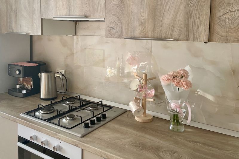 Как мы обустроили кухню и украсили ее картинами моего дедушки