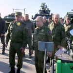 kuda-propal-gerasimov-smi-vyjasnili-pochemu-nachalnika-genshtaba-ne-bylo-na-uchenijah-zapad-2025-s-putinym-fdbd31c.jpg