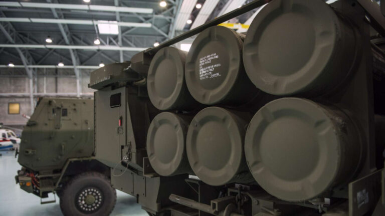 mid-rf-zapad-daet-kievu-oruzhie-i-ne-ponimaet-opasnost-ego-oblomkov-7a400f3.jpg