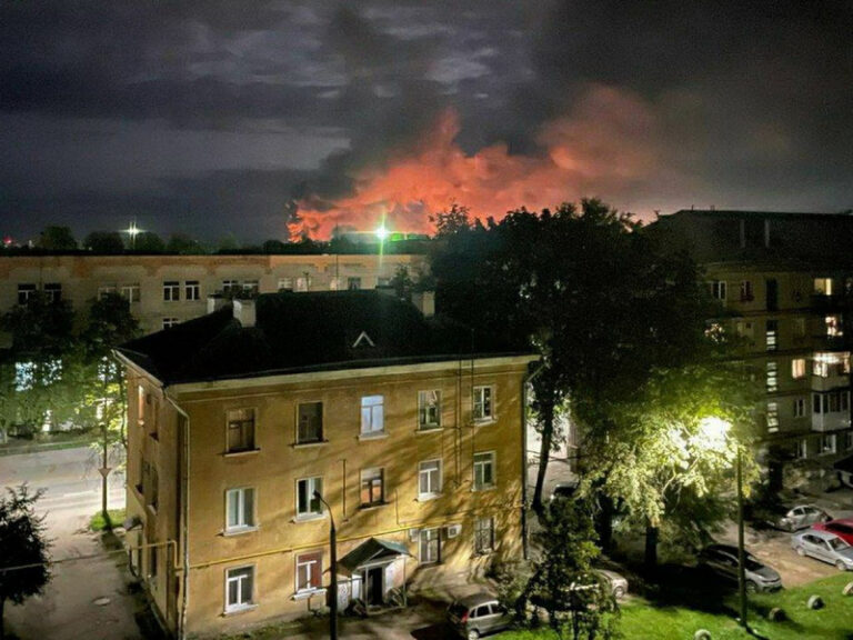 moshhnejshaja-ataka-dronov-na-regiony-rossii-sbito-bolee-220-bpla-est-pogibshaja-i-ranenye-a95f590.jpg