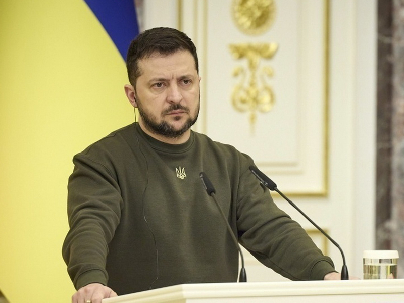 na-etom-tochka-zelenskij-prigrozil-novymi-udarami-po-energetike-rossii-c4085bb.jpg