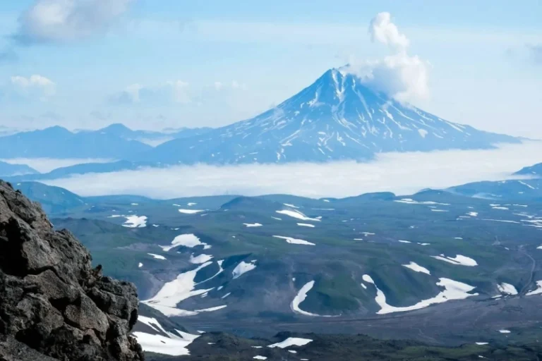 na-kamchatke-za-sutki-zaregistrirovali-14-aftershokov-magnitudoj-do-55-f42f9ad.webp