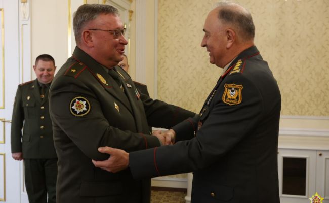 nachalo-horoshej-druzhby-baku-iminsk-obsudili-rasshirenie-voennogo-sotrudnichestva-74564d0.jpg