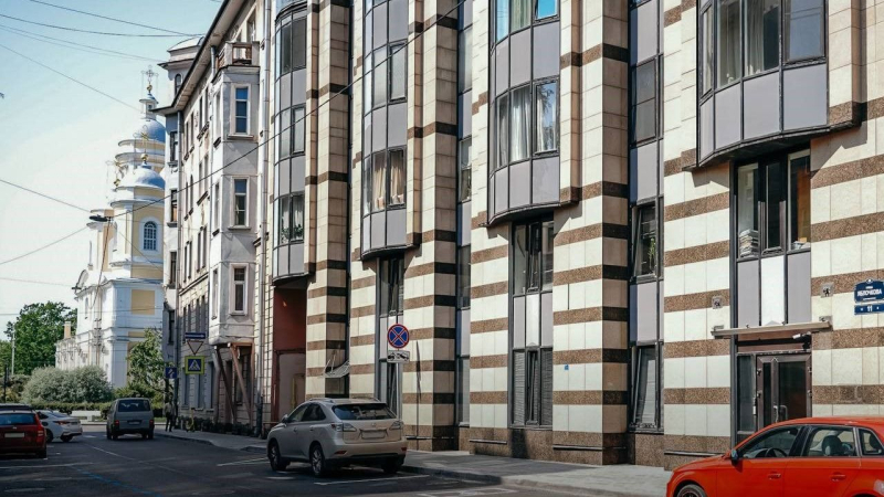 peterburzhcam-rasskazali-kogda-vstupjat-v-silu-novye-tarify-na-platnuju-parkovku-51062e8.jpg