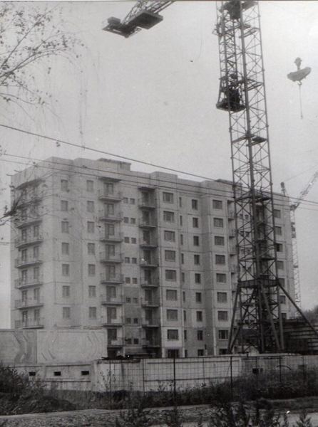 Почему в СССР строили именно 9-этажки? Всё ради безопасности!