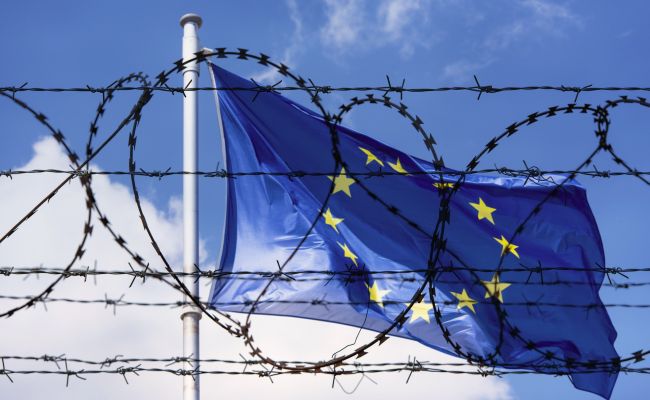 politico-evrosojuz-vdekabre-rekomenduet-stranam-uzhestochit-vizovyj-rezhim-dlja-rossijan-5303ced.jpg