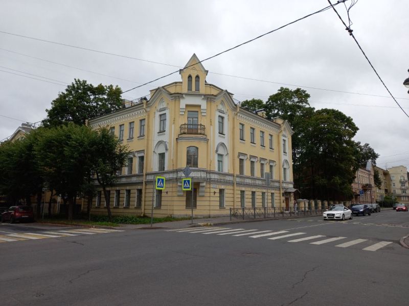 Пушкин за один день: на чем лучше доехать, где потратить деньги и как все успеть