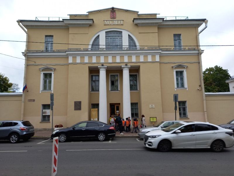 Пушкин за один день: на чем лучше доехать, где потратить деньги и как все успеть