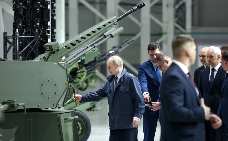 putin-posetil-oboronnoe-predprijatie-motovilihinskie-zavody-v-permi-b4e67e1.webp