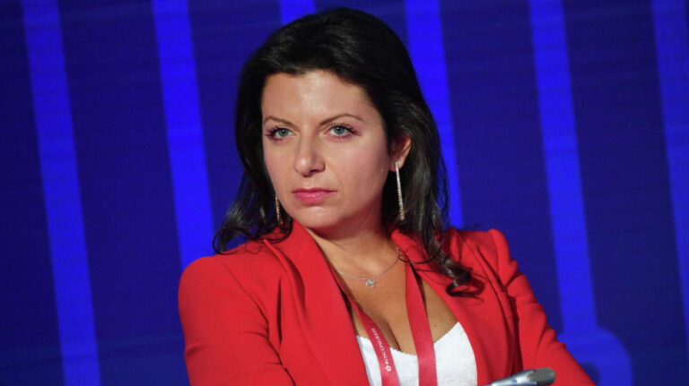 simonjan-nazvala-samoe-glavnoe-oruzhie-rossii-e0d6dc7.jpg