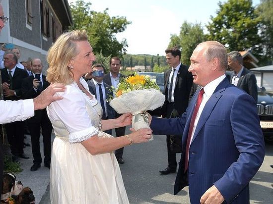 СМИ раскрыли, где сейчас скрываются Асад, Янукович, Сноуден и другие «беженцы» в Россию