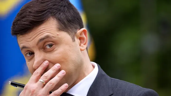 ukraincy-teper-prosjat-nechto-inoe-kiev-menjaet-kurs-oruzhie-bolshe-ne-nuzhno-no-zelenskij-prodolzhaet-kljanchit-aa270a2.webp