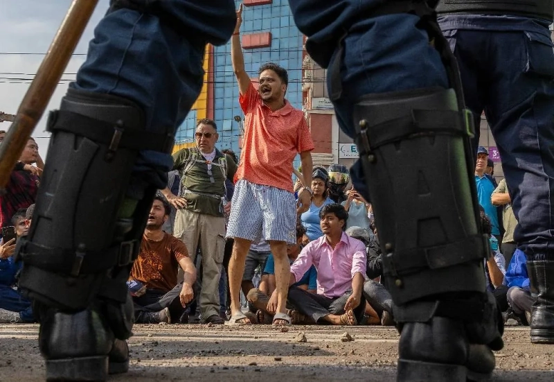 v-nepale-protesty-protiv-korrupcii-i-zapreta-socialnyh-setej-chto-izvestno-1a4df49.webp