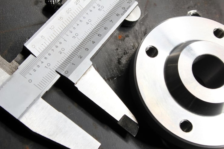 vernier-caliper-measurement_632261-22407